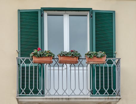 urban balcony garden with pots